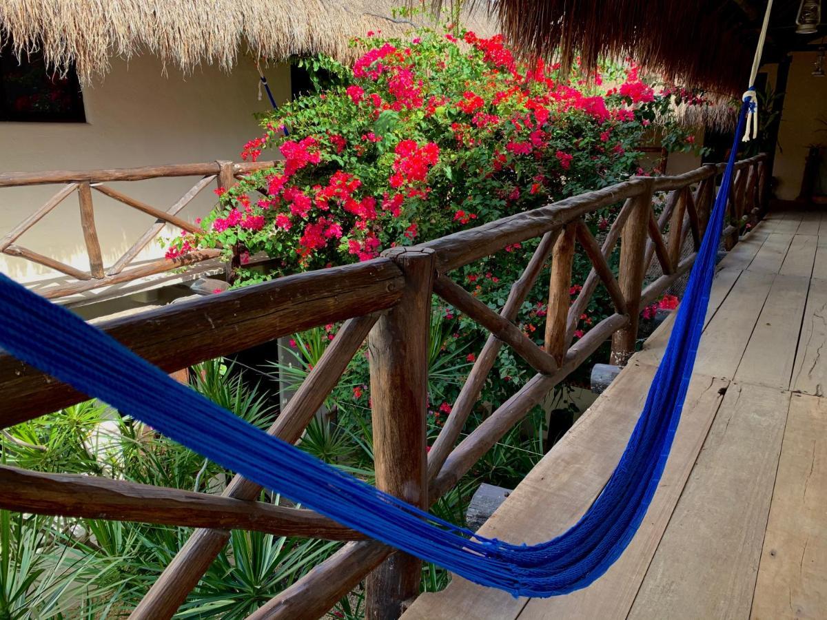 Lo Nuestro Petit Hotel Тулум Екстериор снимка
