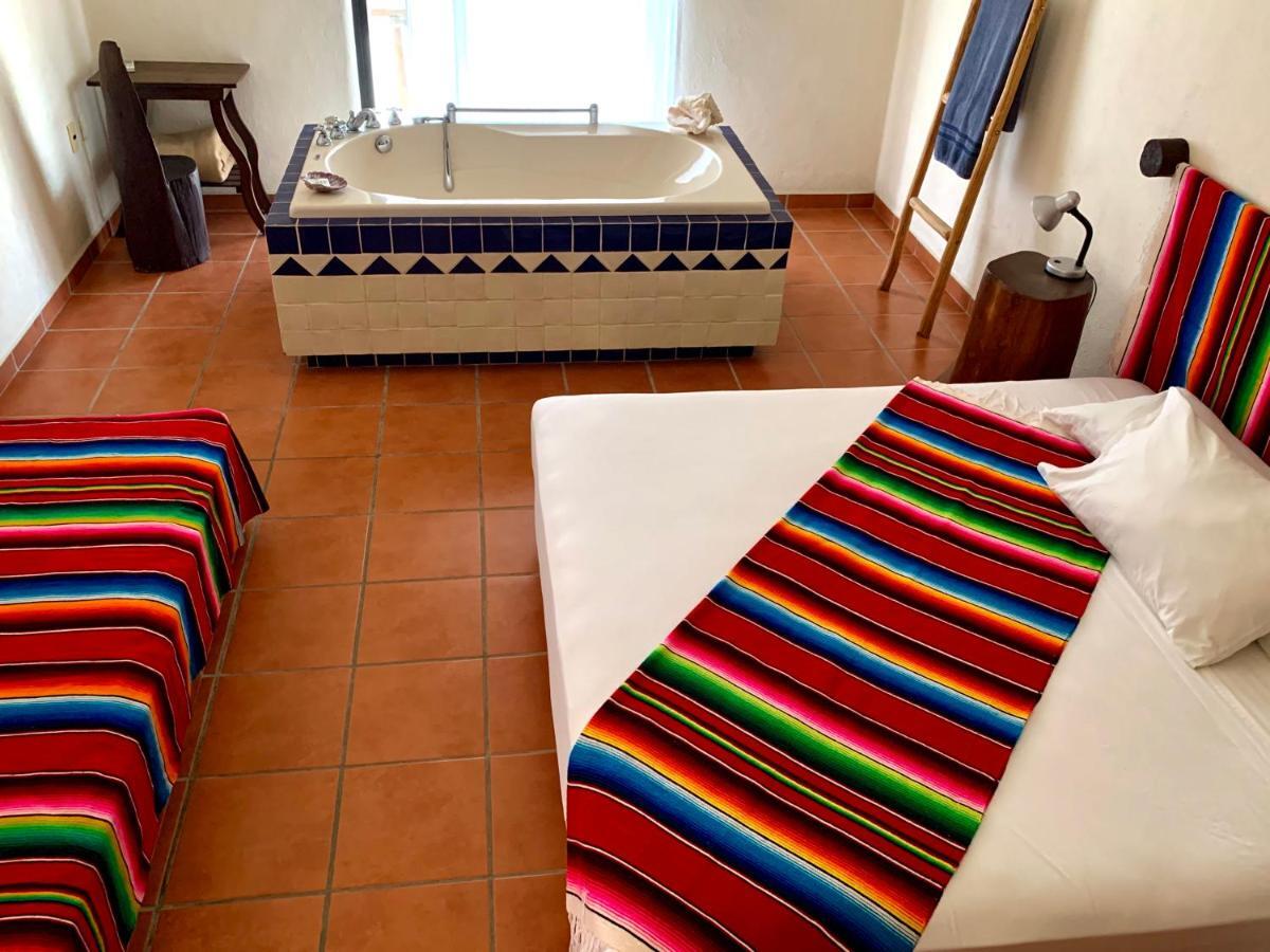 Lo Nuestro Petit Hotel Тулум Екстериор снимка